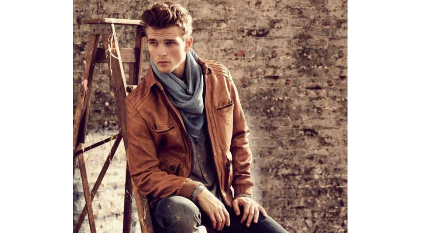 Be Trendy in Leather Bomber Jacket