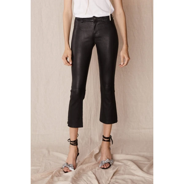 Designer Black Real Leather Capri Pant for Ladies