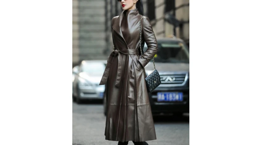 How to Wear a Leather Trench Coat in Winters?